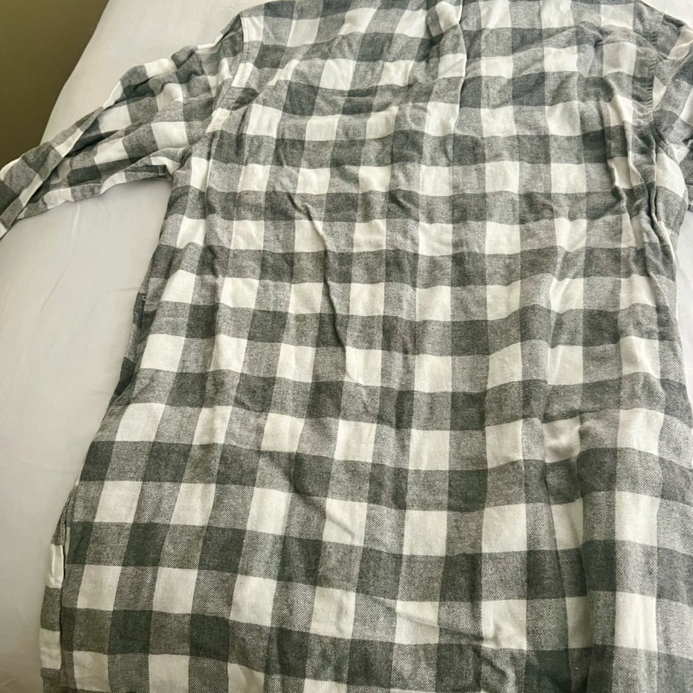Women’s. Night short. Grey and white, very soft. New